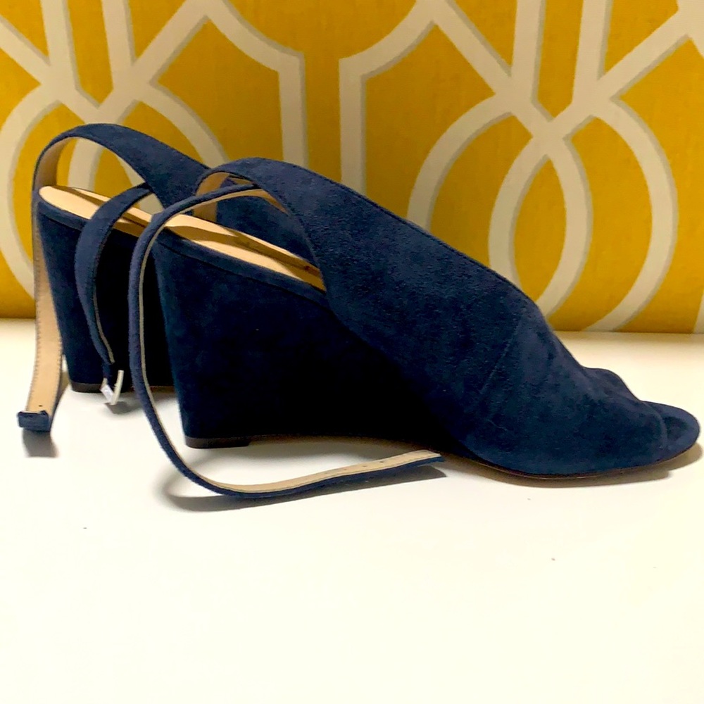 Women’s size 8 Louise et Cie Blue Suede sandals